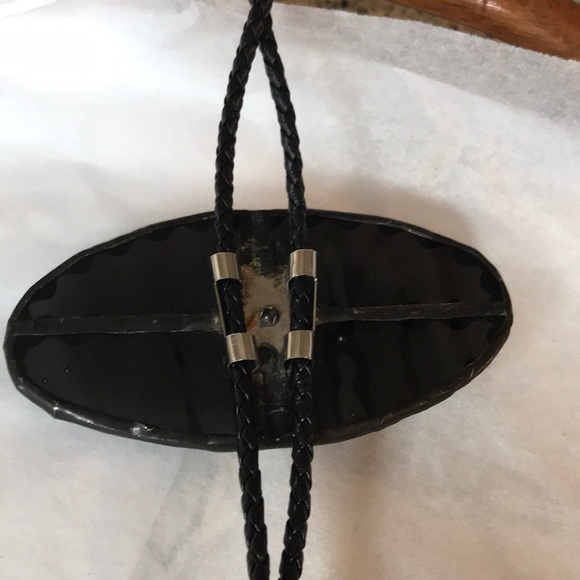 Adjustable glass neckpiece - Picture 5 of 5